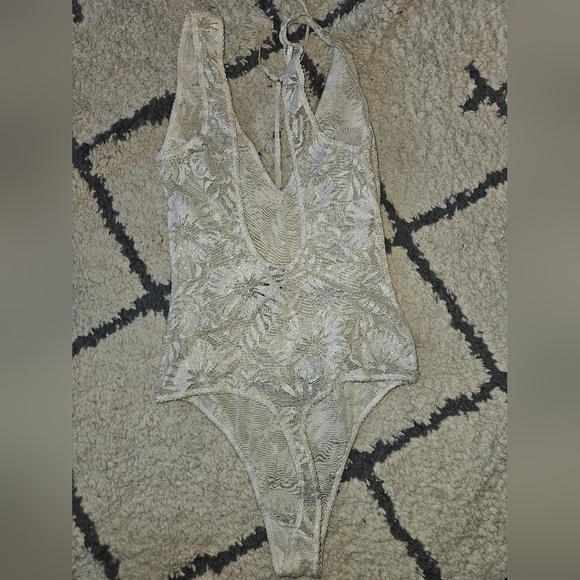 Victoria's secret lace bodysuit small - Picture 4 of 5
